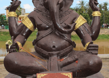 Picture of the day: A statue of Ganesha in Battambang
