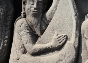 Picture of the day: A harpist at Banteay Chhmar