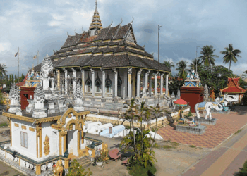 Picture of the day: White Elephant Pagoda in Battambang