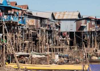 Tourism: Kampong Phluk: Cambodia’s Living Water Village
