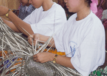 Picture of the day: Cham basket weavers in Kratié