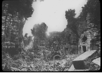 Picture of the day: Angkor Thom Ruins – Silent Faces of the Jungle