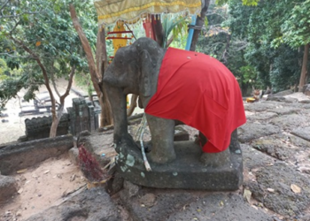 Prasat Damrei at Preah Khan Kampong Svay: The Elephant Pyramid in the Jungle