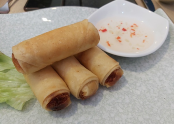 Picture of the day: Golden Egg Rolls with Sweet Chili Dip