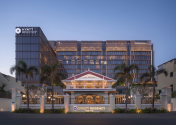 Tourism: Hyatt Regency Phnom Penh: Contemporary Luxury in the Heart of the Capital