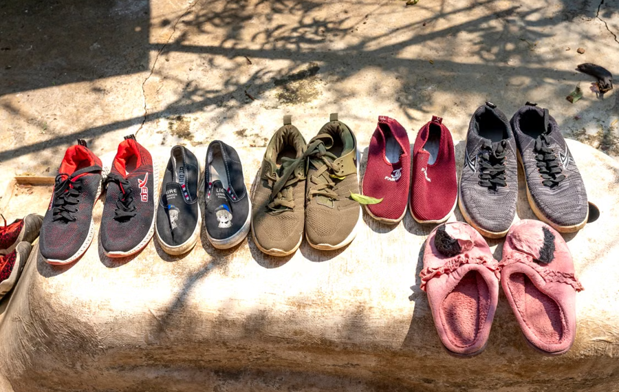 Khmer note: Why Cambodians Take Off Their Shoes Indoors